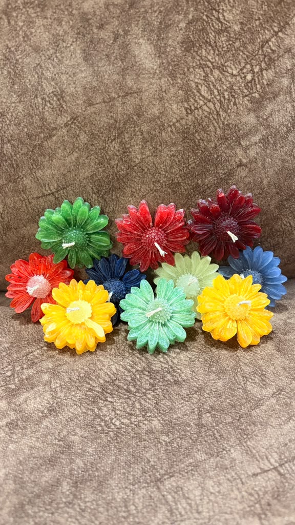 Handmade Daisy Flower Floating Candles – Set of 12 Assorted Colours | Diwali Décor, Gifting & Pooja Candles