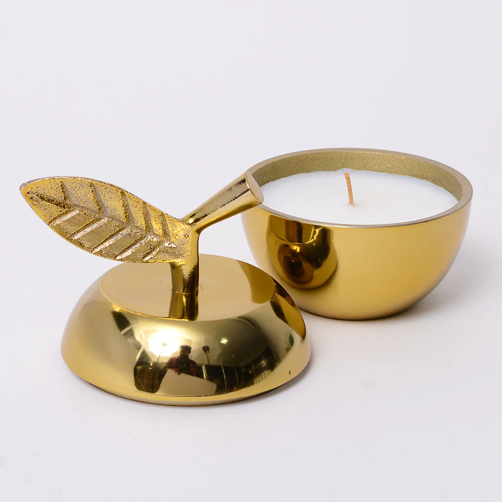 Apple-Cinnamon scented Apple-shaped Metal Fruit Candle