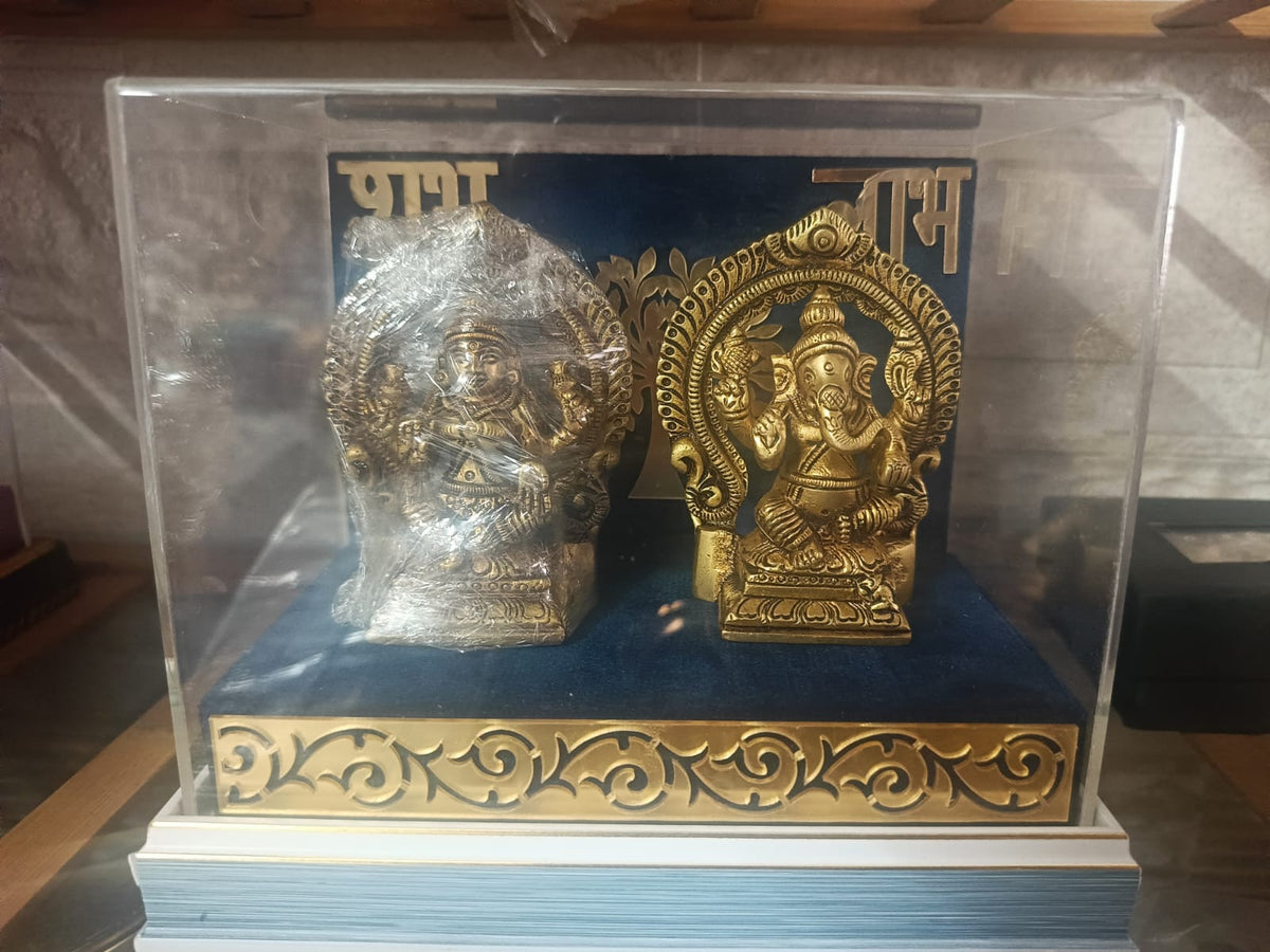 Brass Lakshmi Ganesh Idol Set with Acrylic Gift Box – Shubh Labh Handcrafted Murti for Diwali Pooja & Gifting