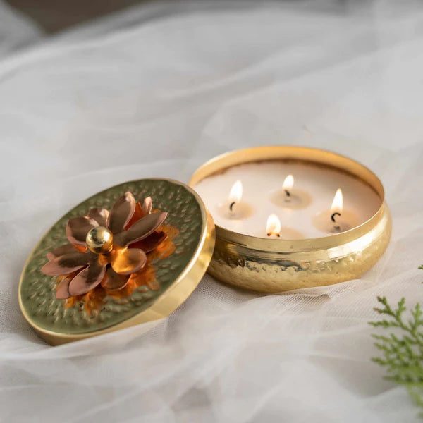 Scented Candles Set of 6 with Floral Lids – Gold Hammered Tins, Festive Gift Set