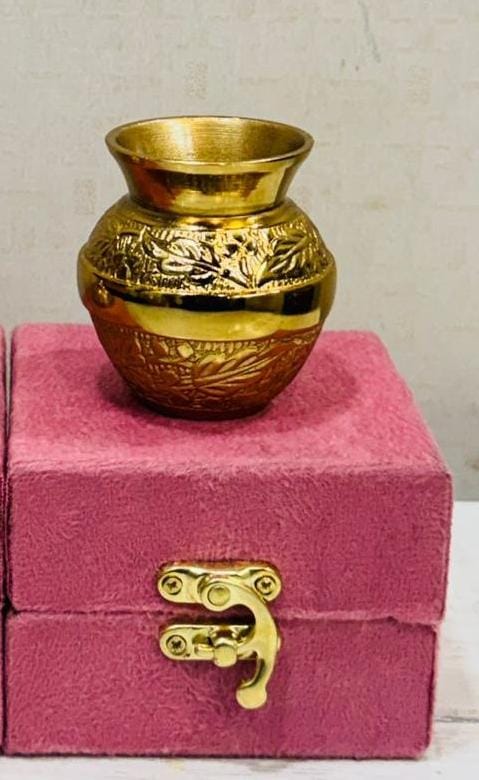 German Golden Kalash with Leaf Engraving – Decorative Pooja Vessel with Velvet Box set of (Copy)