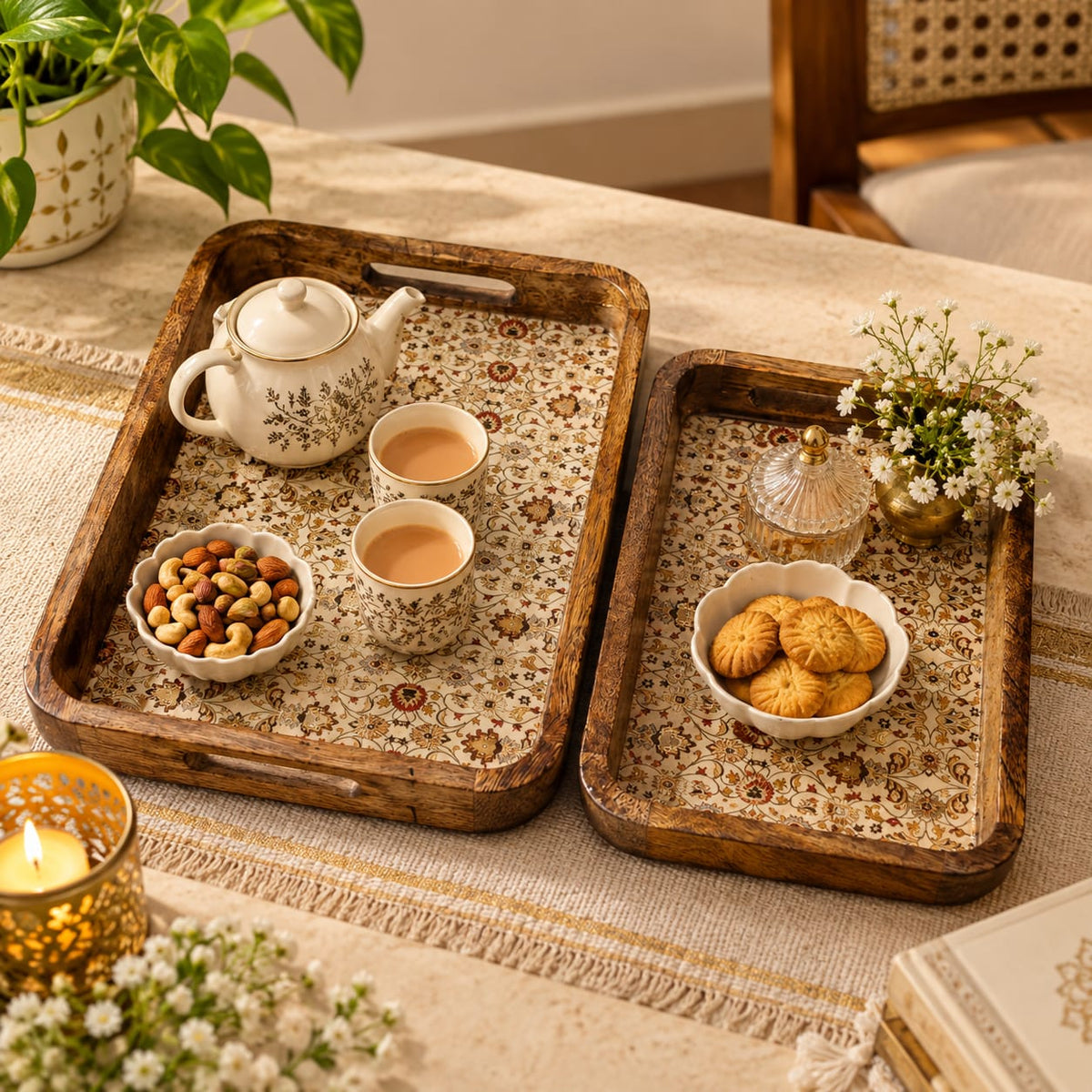 Set of 2 Wooden Serving Trays with Floral Print and Cut-Out Handles